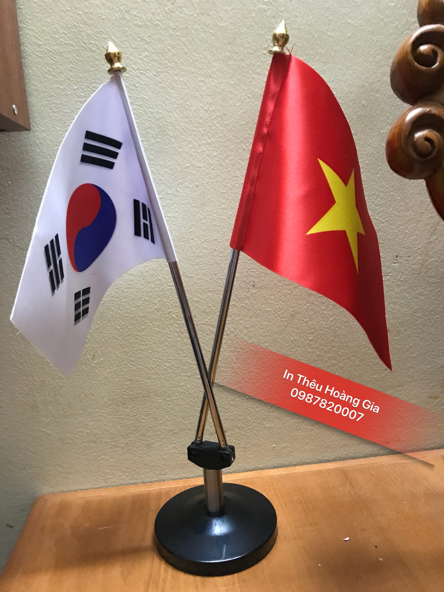 cờ để bàn làm việc tại Hà Nội