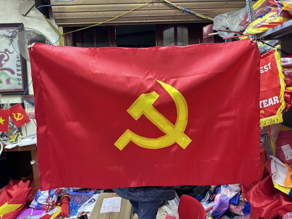 Mua Cờ Đảng