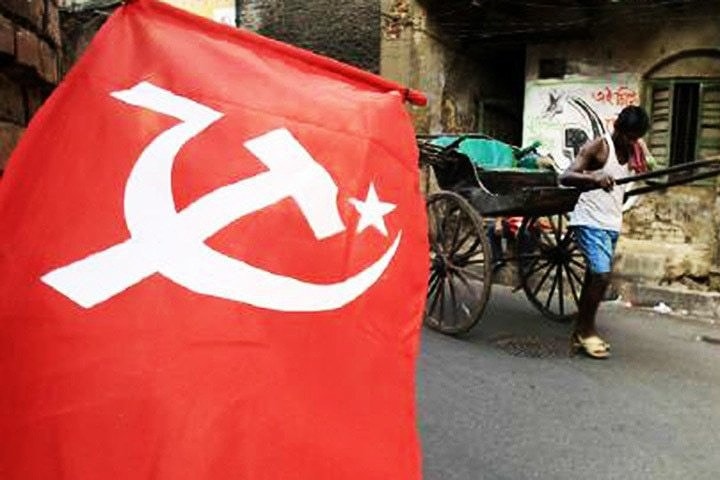 Cờ Đảng treo phòng họp