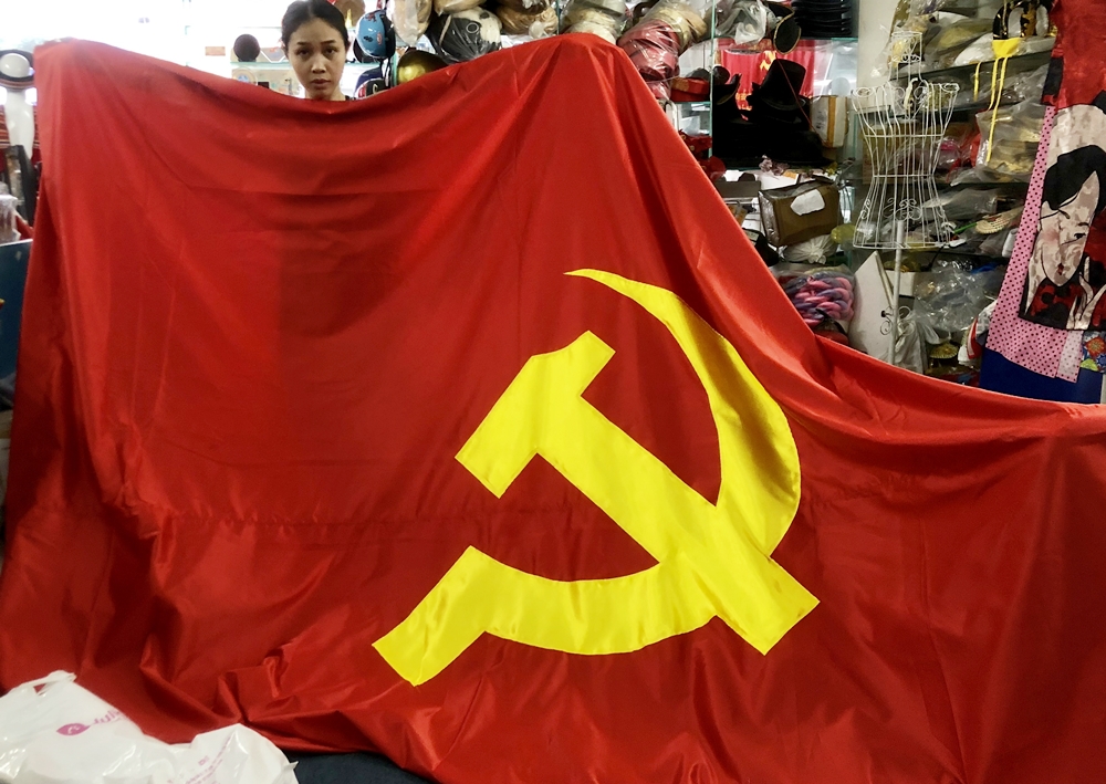 Giá bán cờ Đảng