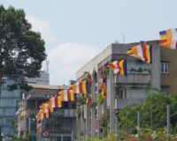 Cờ Phật Đản – Xưởng May Cờ HOÀNG GIA Chuyên May In Cờ Phật Giáo Cao Cấp