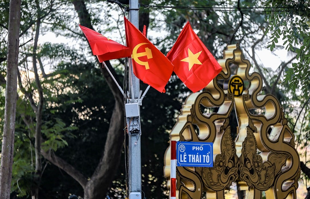 Cờ Đảng theo yêu cầu