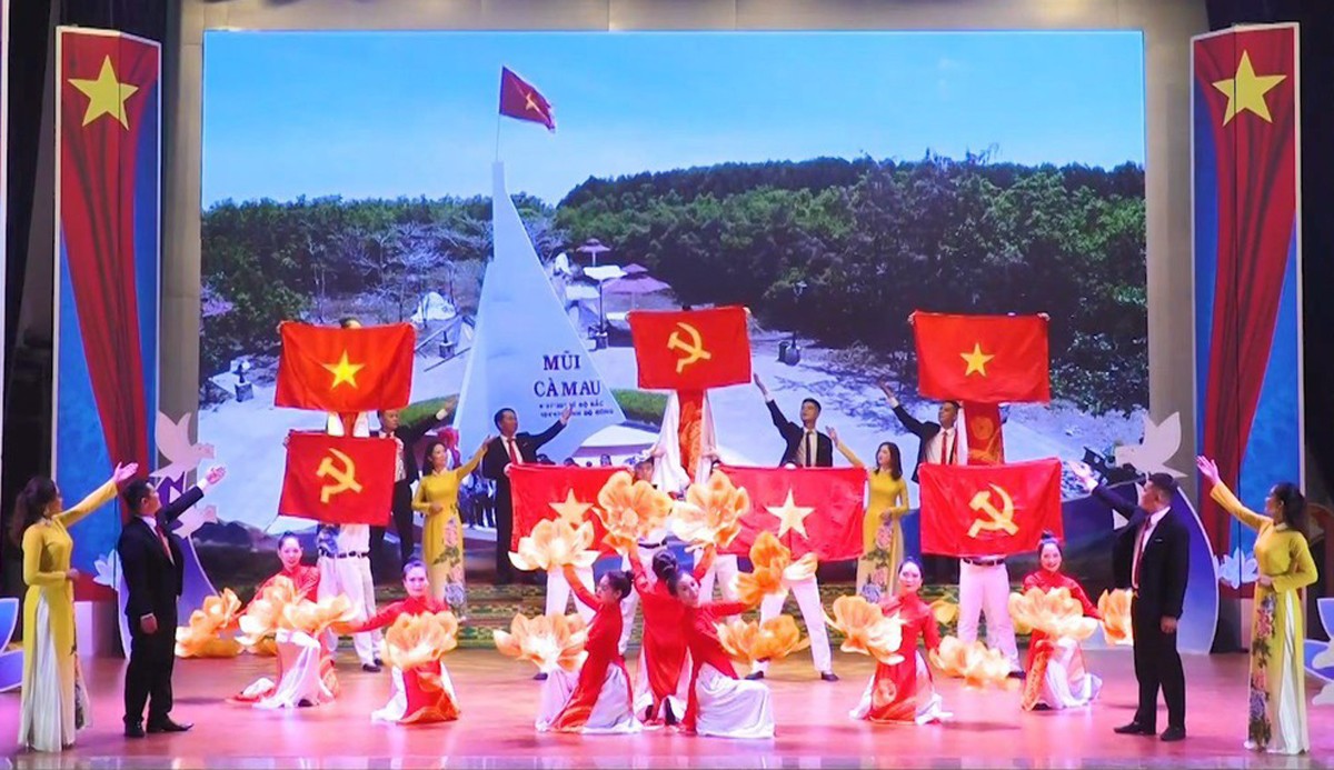 Cờ Đảng giá bao nhiêu?