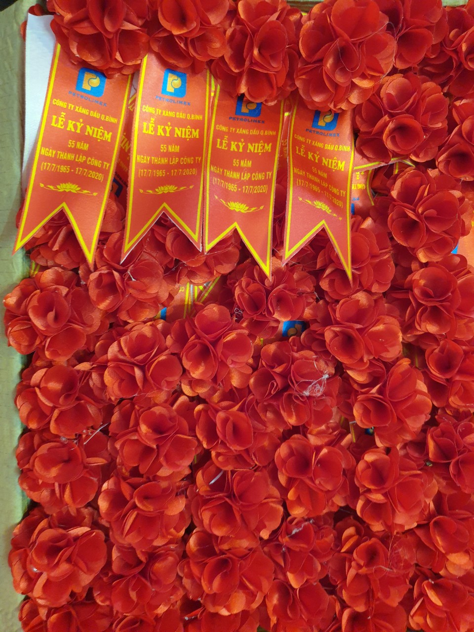 Hoa cài áo Hà Nội