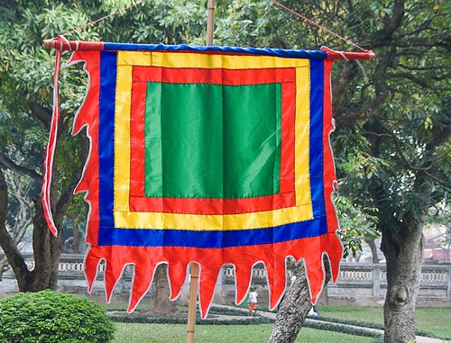 Lá Cờ Thần Chất Lượng – Mua Ngay Tại Xưởng May Cờ Hoàng Gia Hà Nội