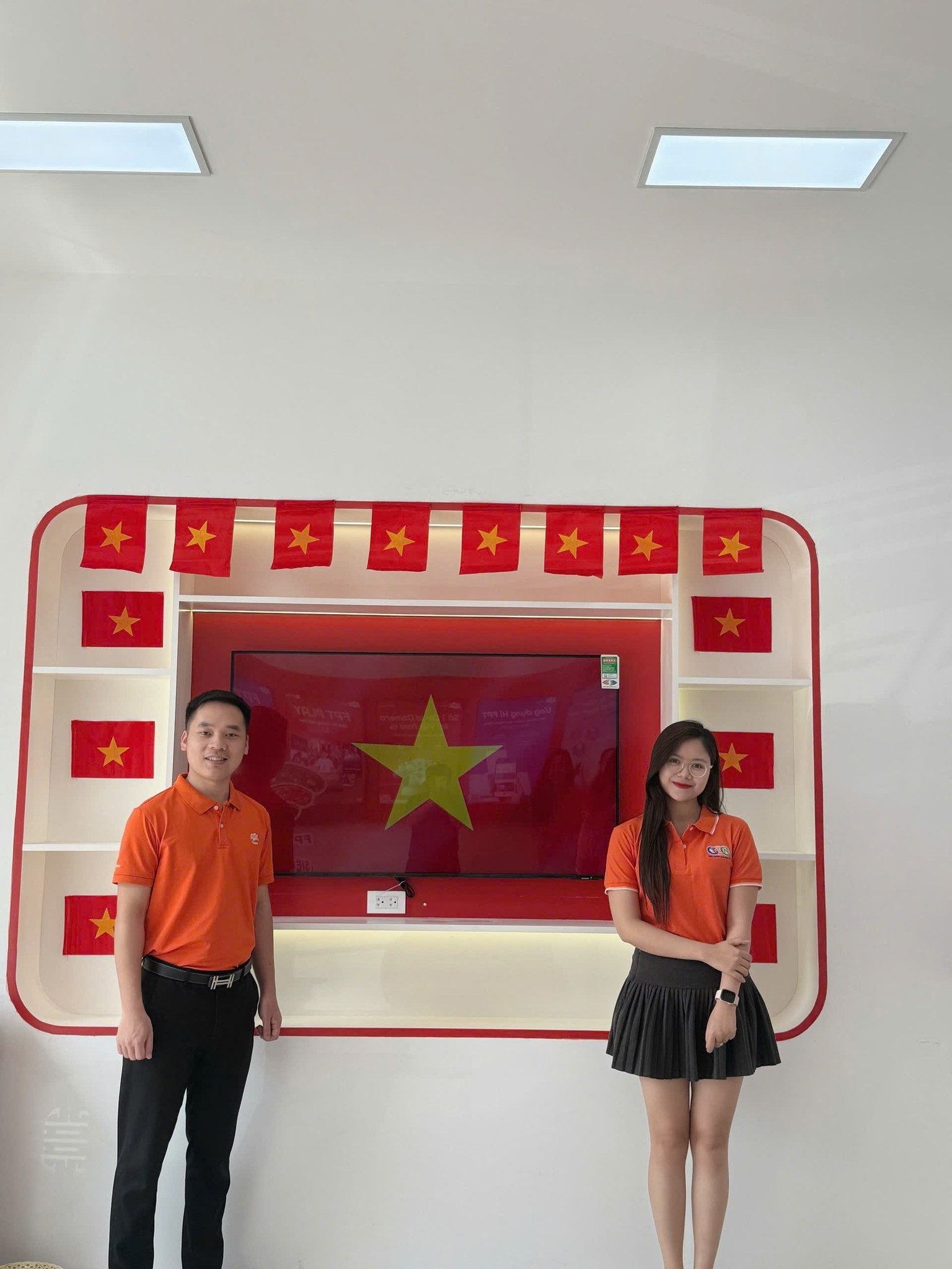 Mẫu cờ dây sao Đảng đẹp – Xưởng May Cờ Hoàng Gia uy tín tại Hà Nội
