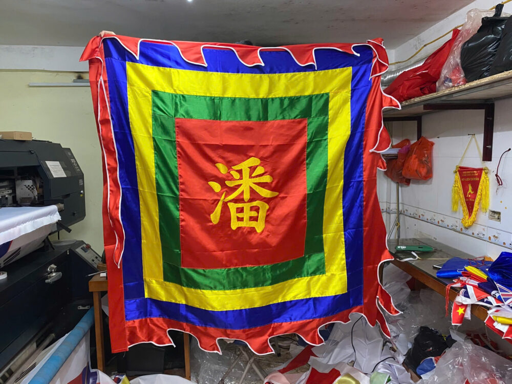 Ý Nghĩa Cờ Thần - Xưởng May Cờ Hoàng Gia