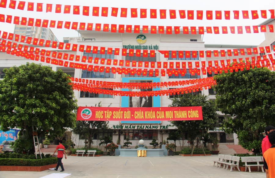 Cờ Dây Sao Đảng Bền Đẹp Treo Ngoài Trời – Xưởng may cờ Hoàng Gia