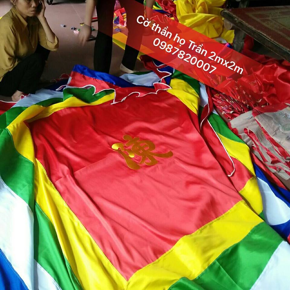 Cờ Thần Thủ Công Tinh Xảo – Giá Trị Tâm Linh Được Gìn Giữ Từ Xưởng May Cờ Hoàng Gia