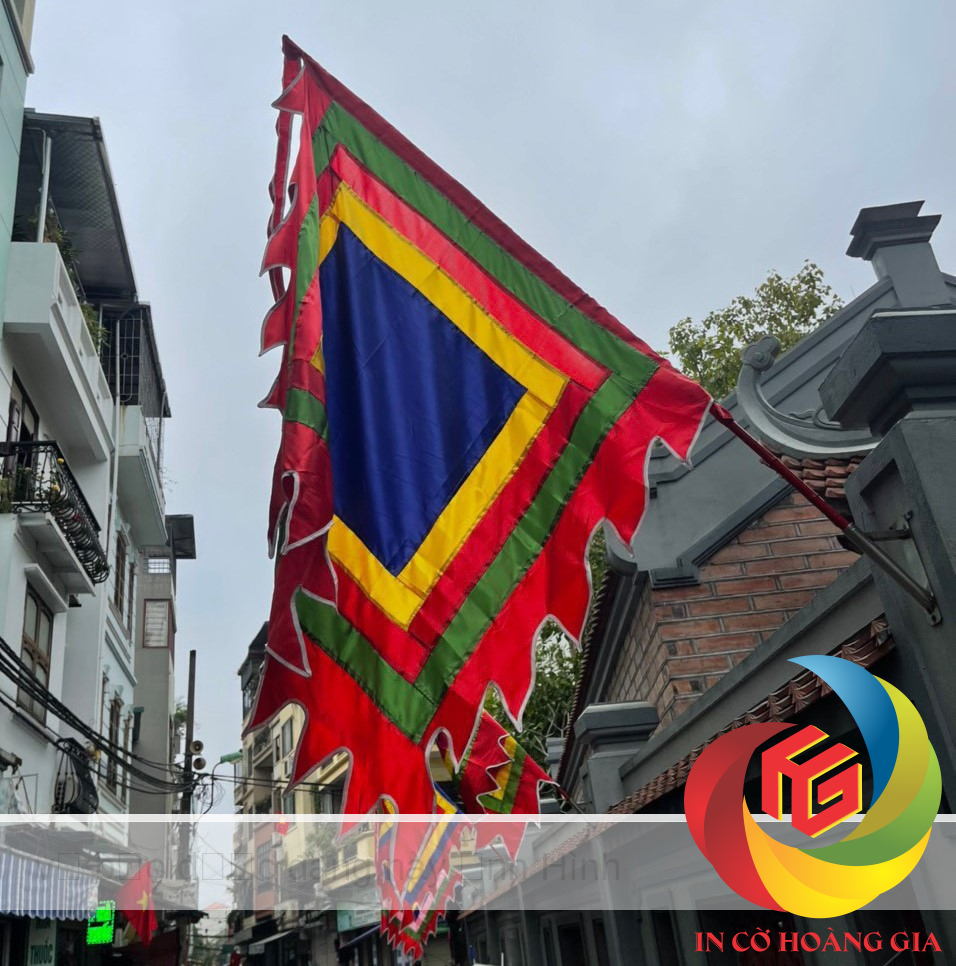 Cờ Thần Đẹp – Tinh Hoa Văn Hóa & Sự Tôn Nghiêm Trong Không Gian Tín Ngưỡng