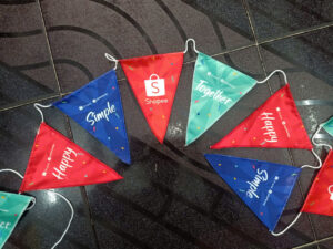 Cờ Dây – Xưởng May Cờ Hoàng Gia Uy Tín, Chuyên Nghiệp Tại Hà Nội