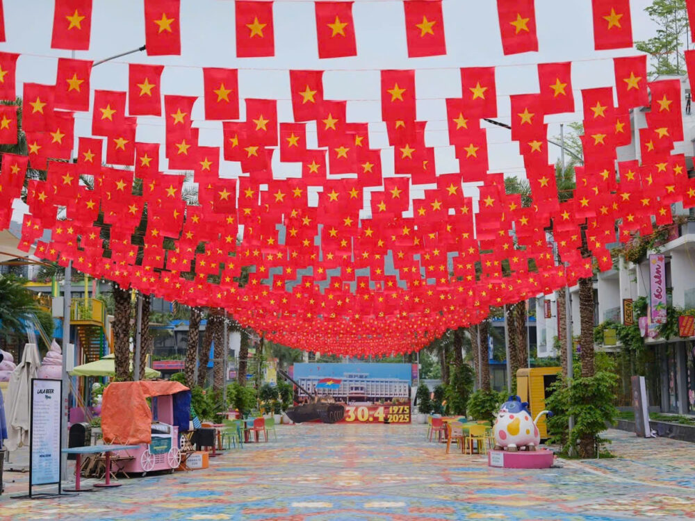 Cờ dây sao Đảng treo ngày thành lập Đảng – Xưởng may cờ Hoàng Gia chất lượng cao