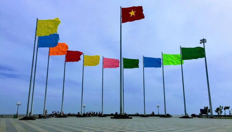 Cờ chuối 7 màu – Sản xuất chuẩn lễ hội, giá tận xưởng tại Hoàng Gia