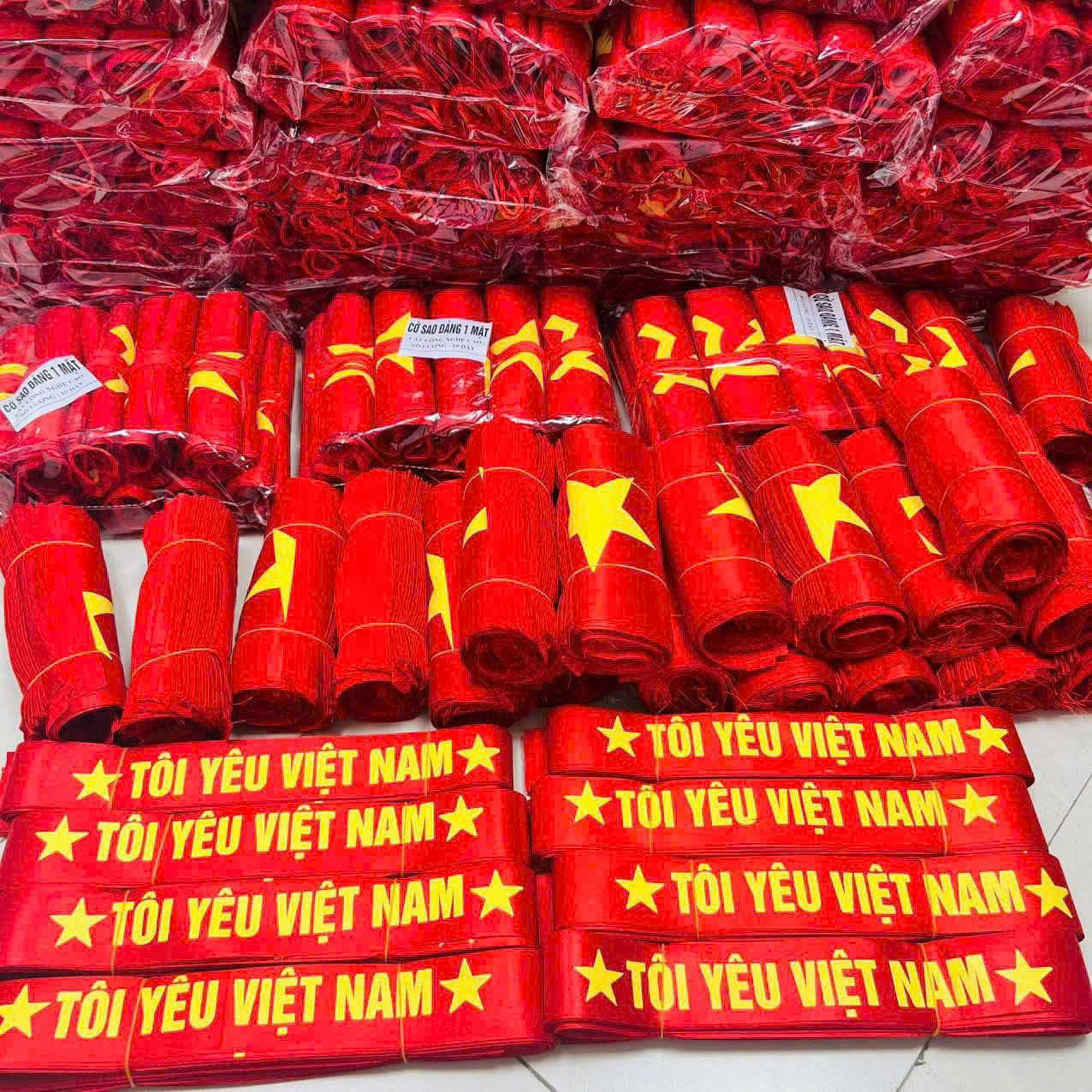 Mua Cờ Dây Sao Đảng Số Lượng Lớn – Giải Pháp Trang Trí Đồng Bộ Tại Xưởng May Cờ Hoàng Gia