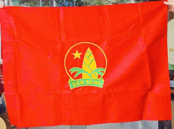 CỜ ĐỘI – XƯỞNG MAY CỜ HOÀNG GIA