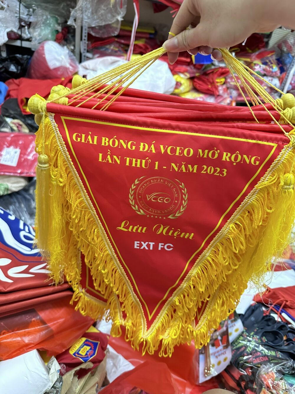 Cờ Lưu Niệm Tam Giác – Xưởng May Cờ Hoàng Gia