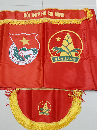 Bán Cờ Đoàn Đội – Xưởng May Cờ Hoàng Gia