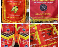 Giá Cờ Lưu Niệm Bóng Đá – Xưởng May Cờ Hoàng Gia